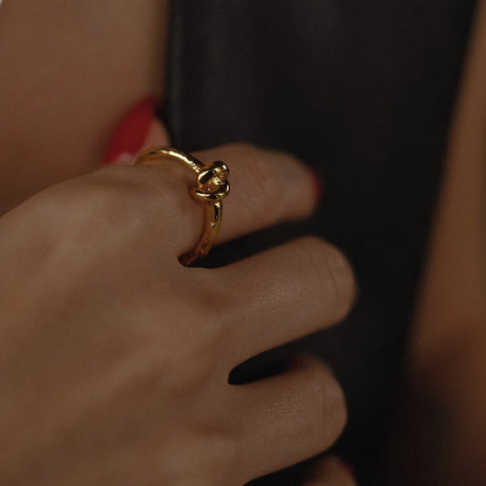 Loop Gold Ring